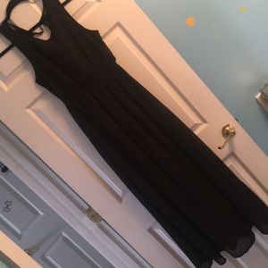 Black maxi dress size small forever 21